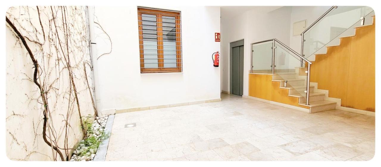 Estudio Tranquilo En Pleno Centro De Málaga Exterior foto